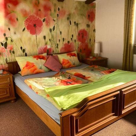 Antjes Schmankerlhotel Und Restaurant Trostau Luaran gambar