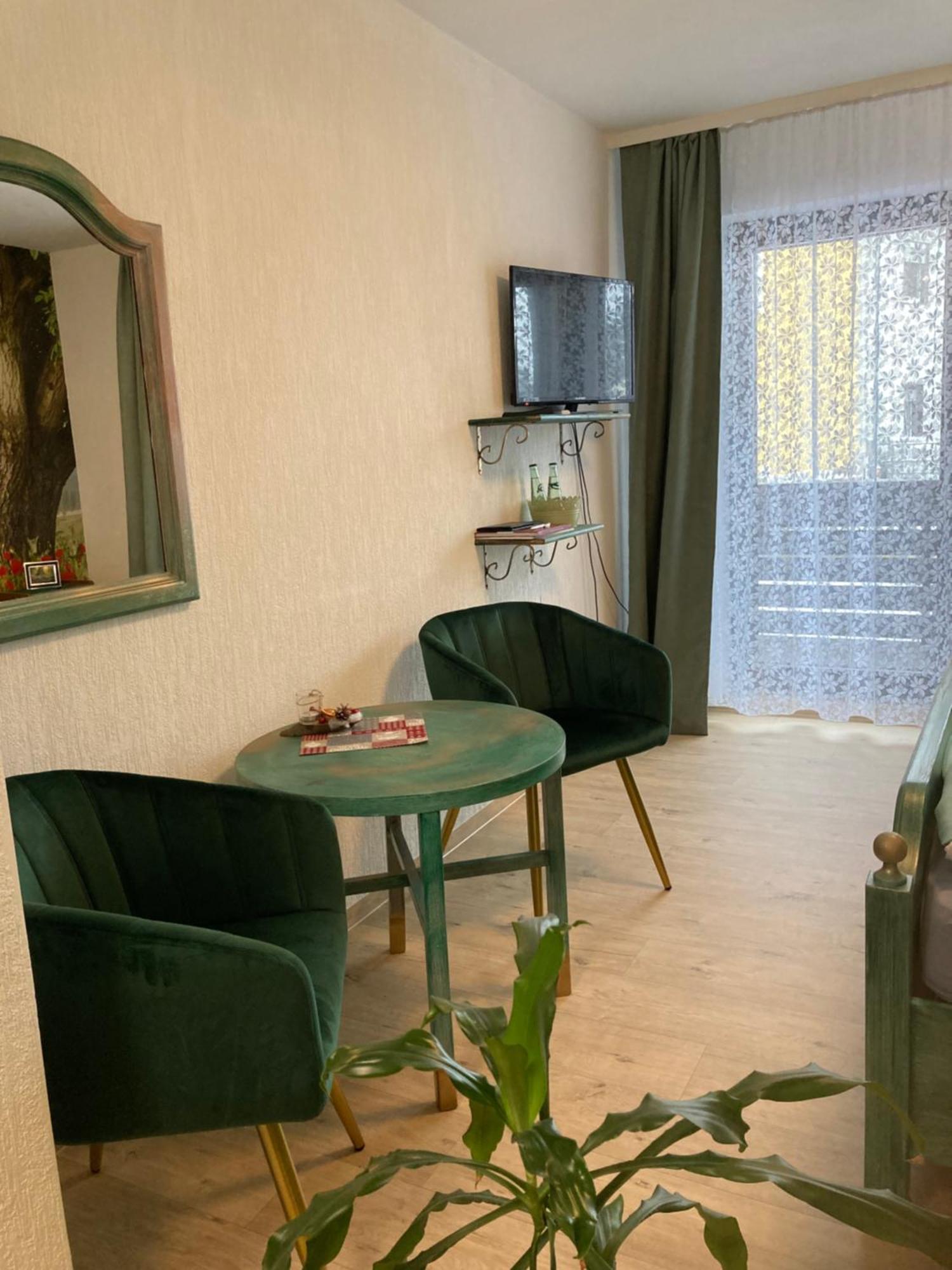 Antjes Schmankerlhotel Und Restaurant Trostau Luaran gambar