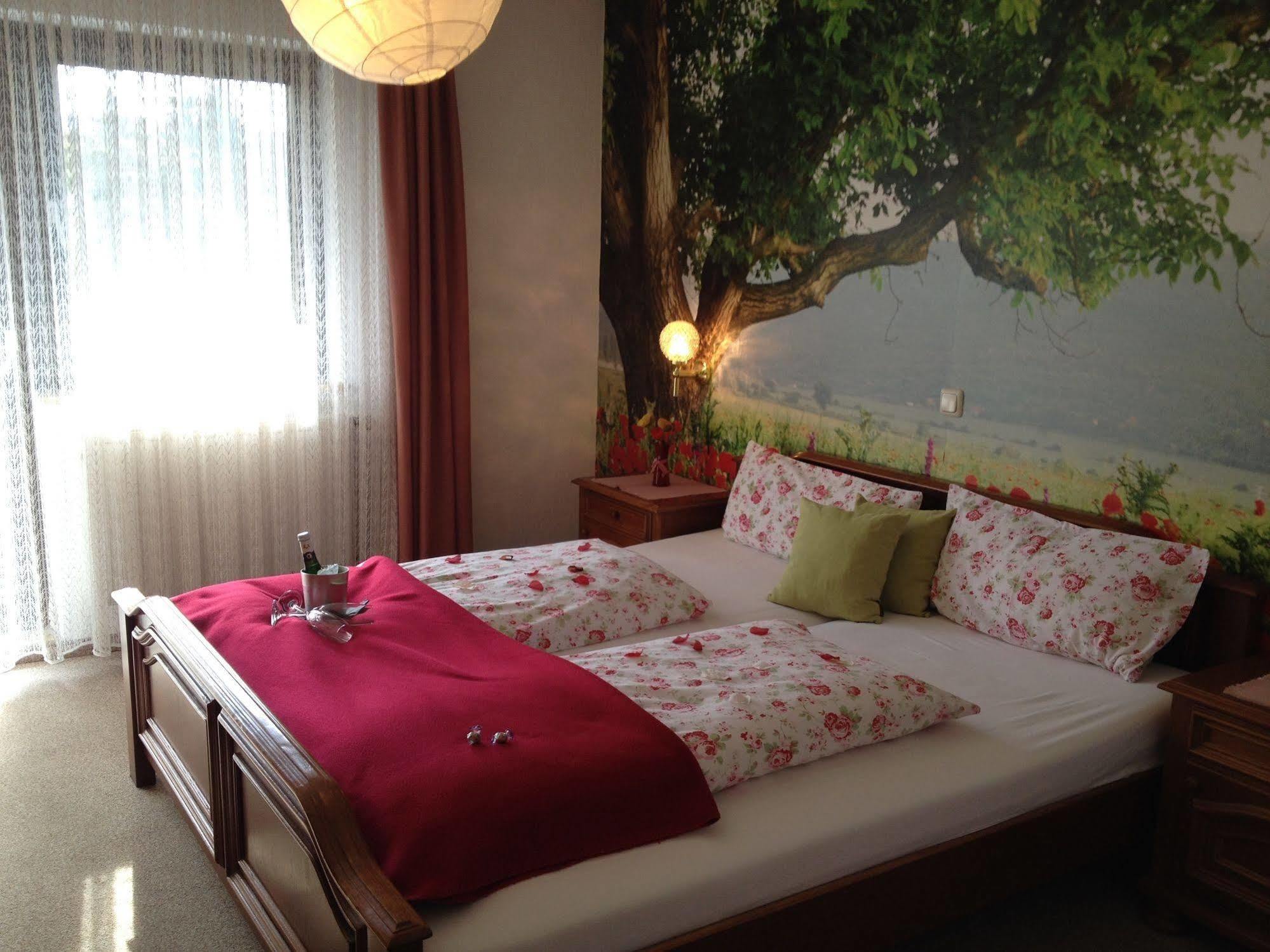 Antjes Schmankerlhotel Und Restaurant Trostau Luaran gambar