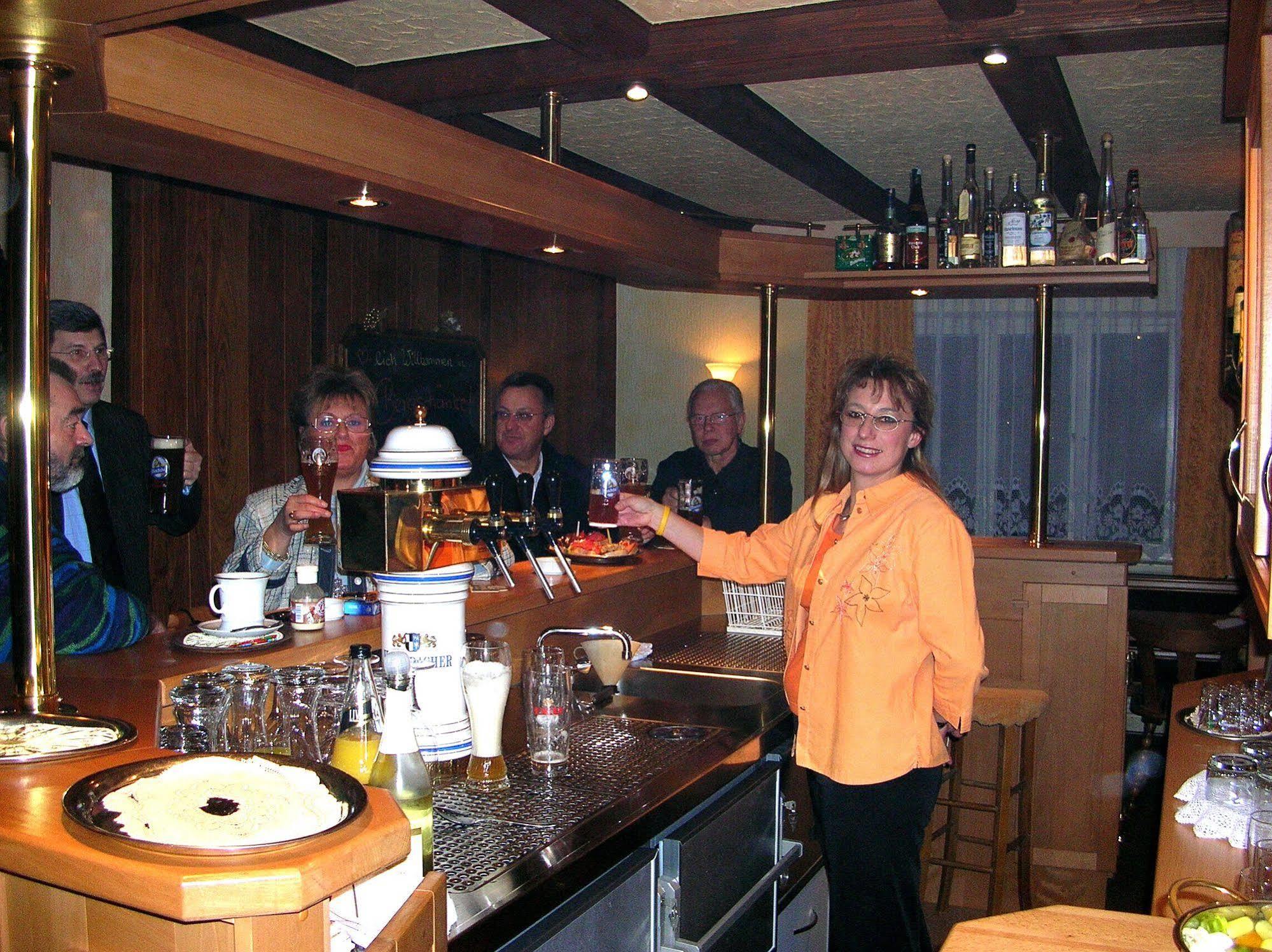 Antjes Schmankerlhotel Und Restaurant Trostau Luaran gambar