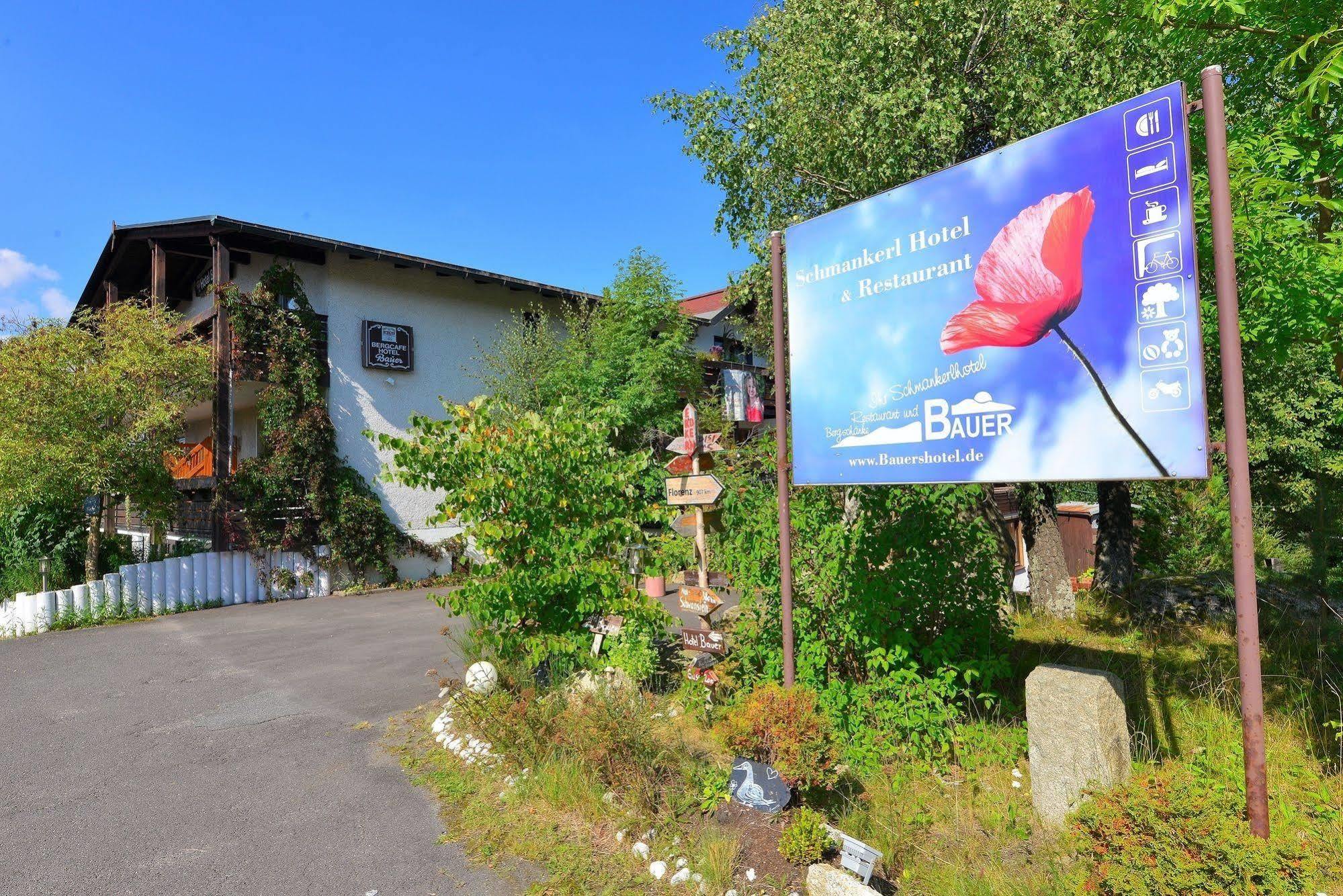 Antjes Schmankerlhotel Und Restaurant Trostau Luaran gambar